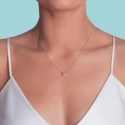 Boh Runga Mini Feather Kisses Pendant